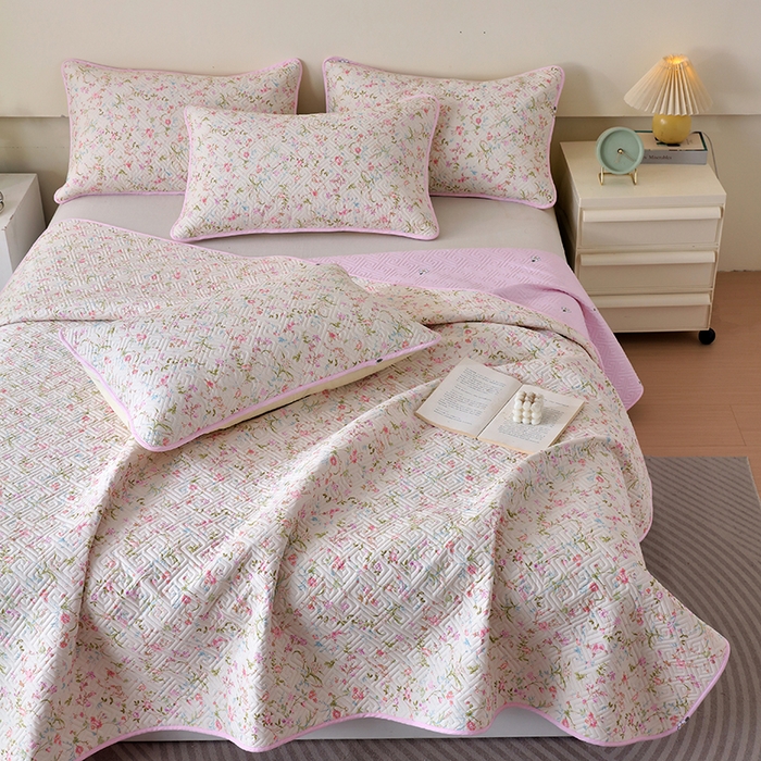 91家纺网 家纺一手货源 找家纺 羽爱家纺 2025新款A类双面印花全棉水洗床盖套件-三件套 花蔓梦境-