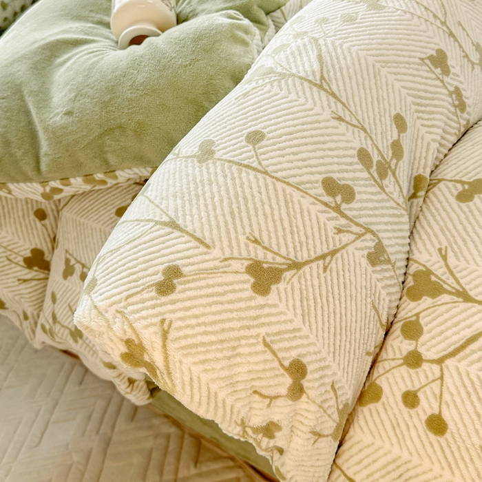 91家纺网 家纺一手货源 找家纺 眠博士 2025新款立体雕花牛奶绒加厚保暖四件套 立体雕花-米洛绿