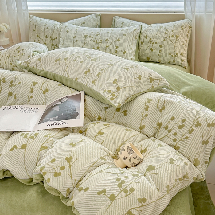 91家纺网 家纺一手货源 找家纺 眠博士 2025新款立体雕花牛奶绒加厚保暖四件套 立体雕花-米洛绿