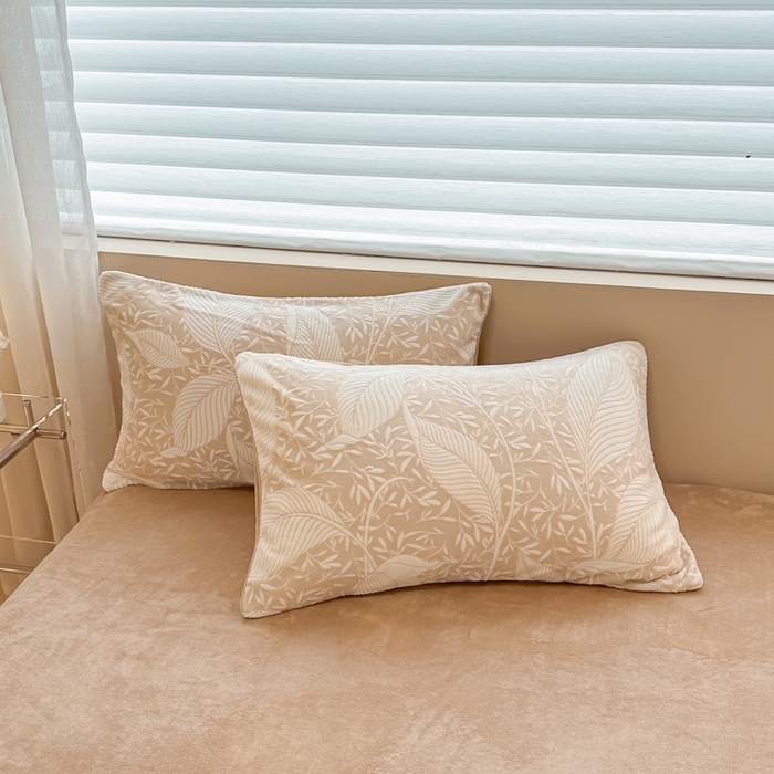 91家纺网 家纺一手货源 找家纺 眠博士 2025新款立体雕花牛奶绒加厚保暖四件套 立体雕花-千叶咖