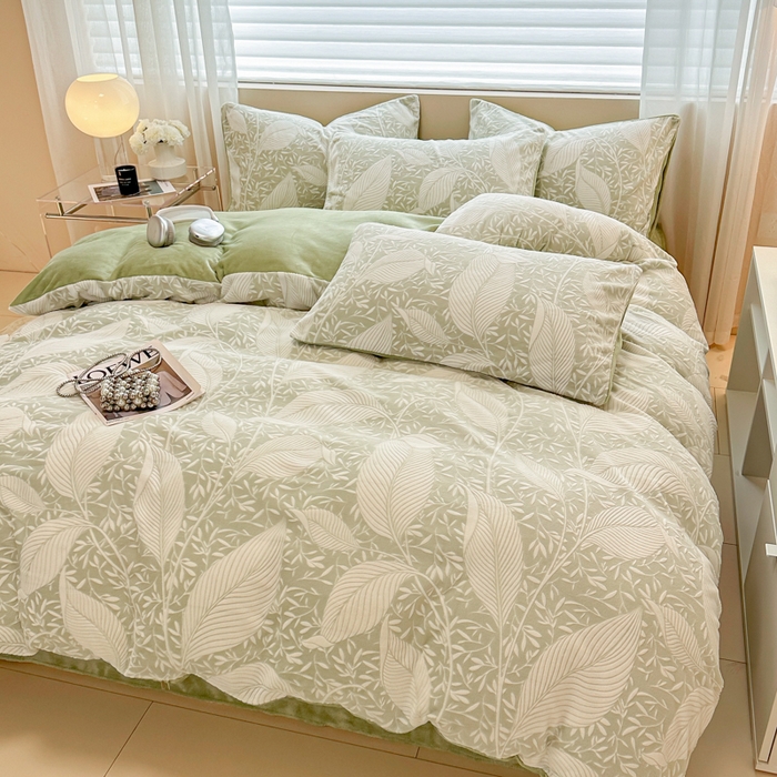 91家纺网 家纺一手货源 找家纺 眠博士 2025新款立体雕花牛奶绒加厚保暖四件套 立体雕花-千叶绿