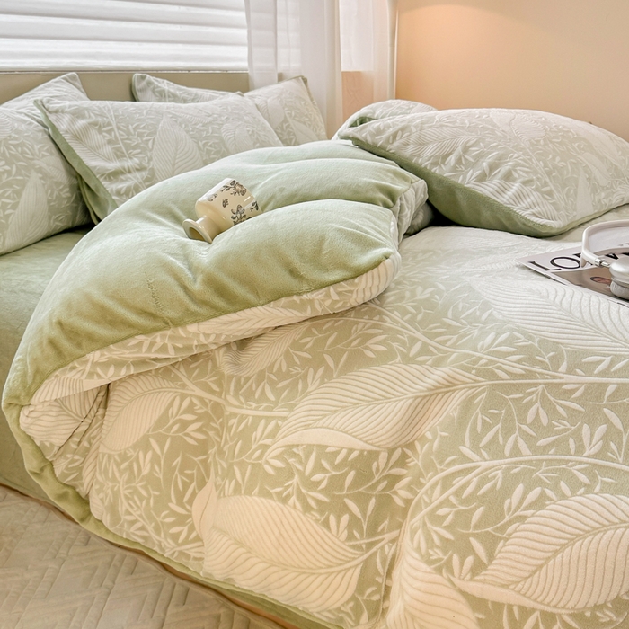 91家纺网 家纺一手货源 找家纺 眠博士 2025新款立体雕花牛奶绒加厚保暖四件套 立体雕花-千叶绿