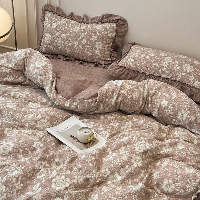 91家纺网 家纺一手货源 找家纺 逸林家纺《原希尔顿逸林》 2025秋冬新品加厚高克重亚麻复古原麻皱皱纱印花四件套法式花边 爱丽丝