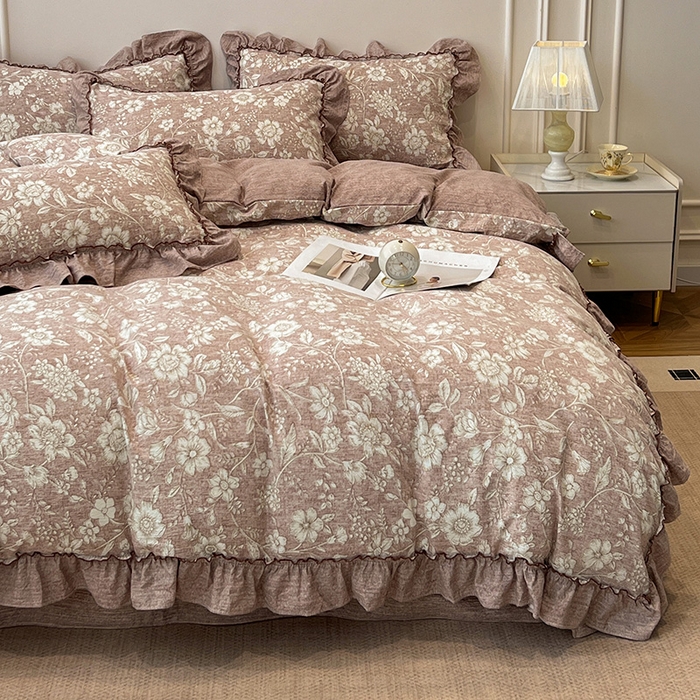 91家纺网 家纺一手货源 找家纺 逸林家纺《原希尔顿逸林》 2025秋冬新品加厚高克重亚麻复古原麻皱皱纱印花四件套法式花边 爱丽丝