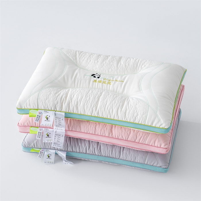 91家纺网 家纺一手货源 找家纺 鼎晟纺 2025新款柔软舒适熊猫抱抱枕成人枕芯学生枕头 熊猫抱抱-粉色