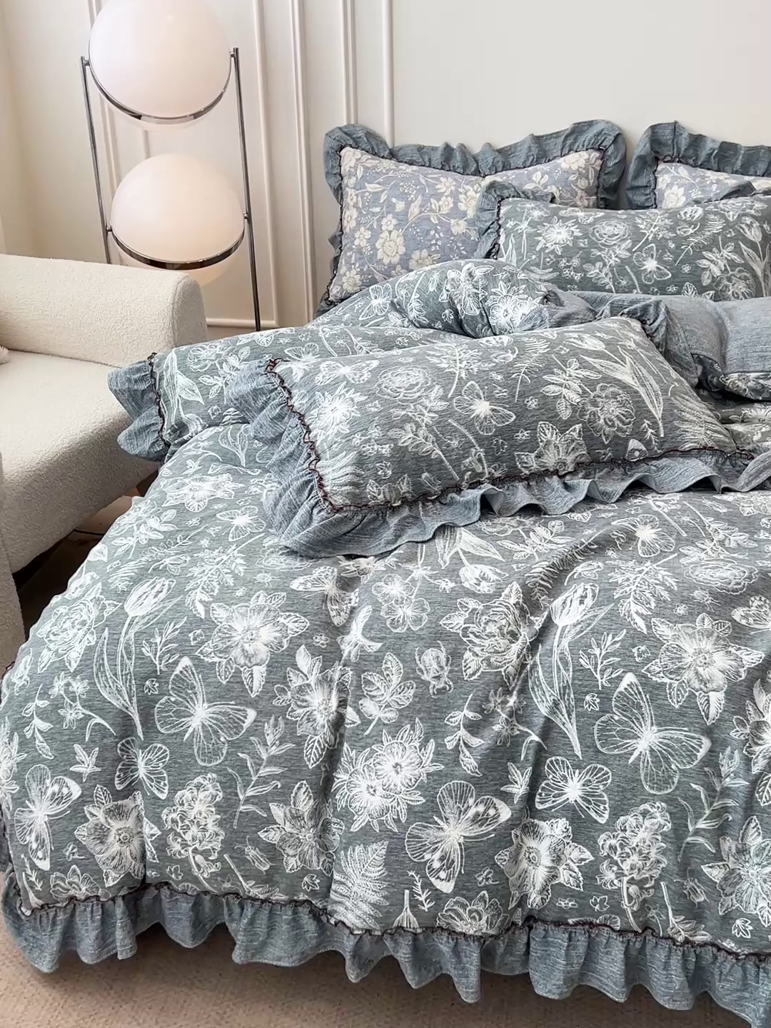 91家纺网 家纺一手货源 找家纺 逸林家纺《原希尔顿逸林》 2025秋冬新品加厚高克重亚麻复古原麻皱皱纱印花四件套法式花边 蝶梦