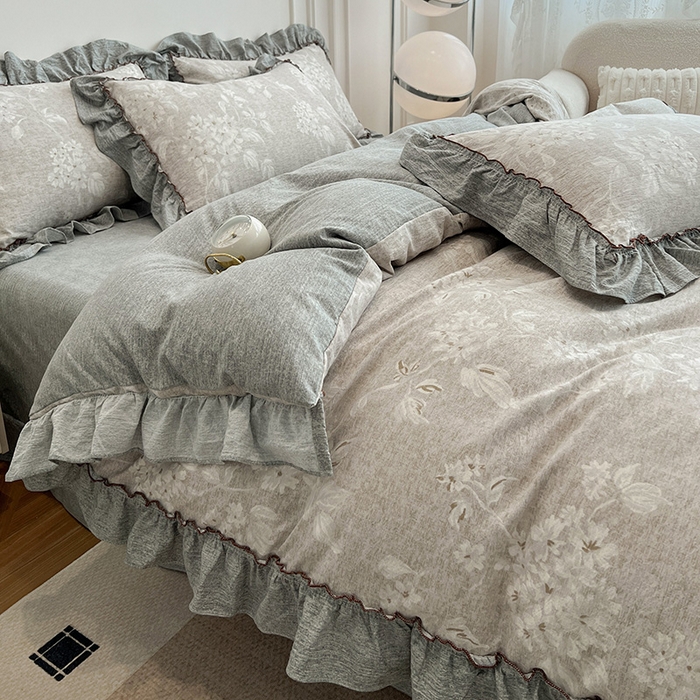 91家纺网 家纺一手货源 找家纺 逸林家纺《原希尔顿逸林》 2025秋冬新品加厚高克重亚麻复古原麻皱皱纱印花四件套法式花边 海棠花溪