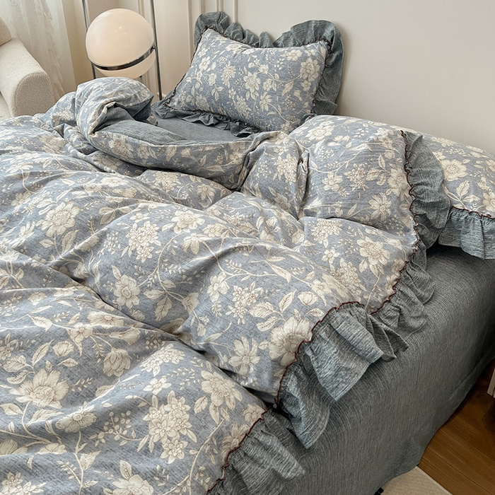 91家纺网 家纺一手货源 找家纺 逸林家纺《原希尔顿逸林》 2025秋冬新品加厚高克重亚麻复古原麻皱皱纱印花四件套法式花边 满园花开