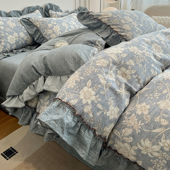 91家纺网 家纺一手货源 找家纺 逸林家纺《原希尔顿逸林》 2025秋冬新品加厚高克重亚麻复古原麻皱皱纱印花四件套法式花边 满园花开