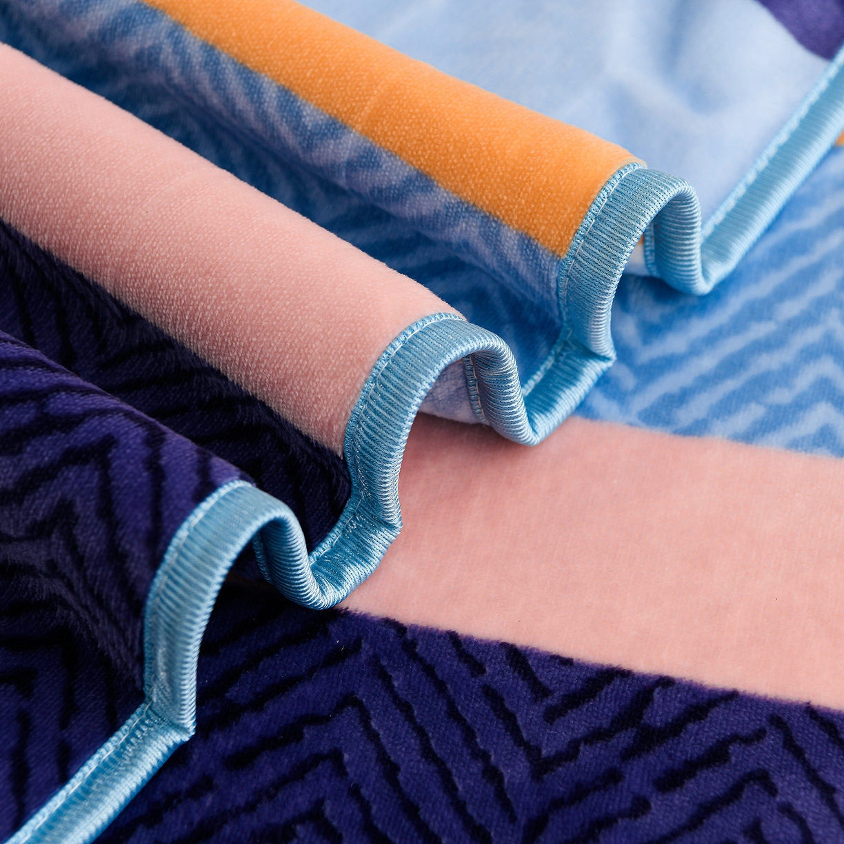 91家纺网 家纺一手货源 找家纺 贝诗梦 2025新款牛奶绒金貂绒法莱绒单被套 冬语