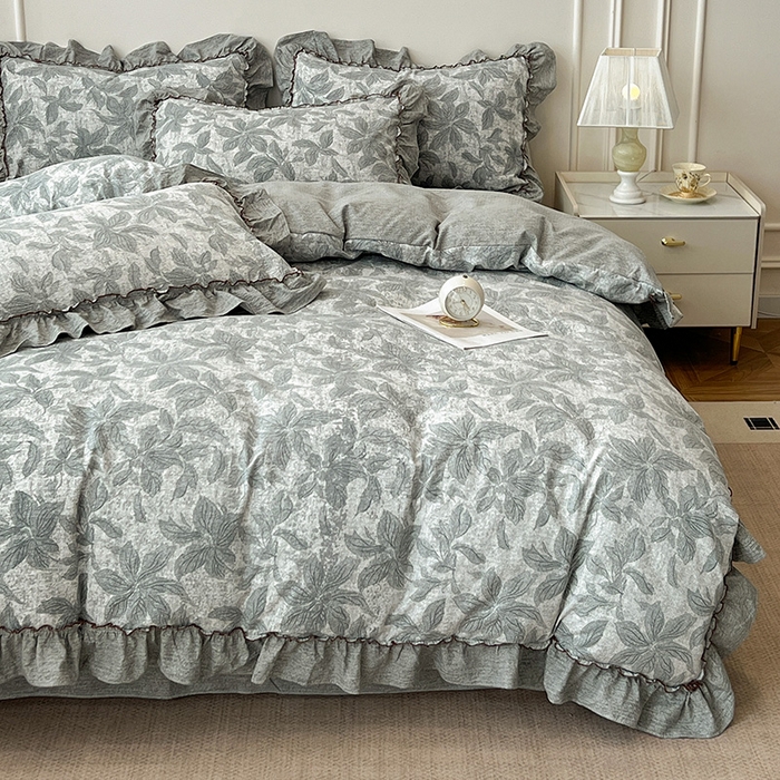 91家纺网 家纺一手货源 找家纺 逸林家纺《原希尔顿逸林》 2025秋冬新品加厚高克重亚麻复古原麻皱皱纱印花四件套法式花边 叶之舞