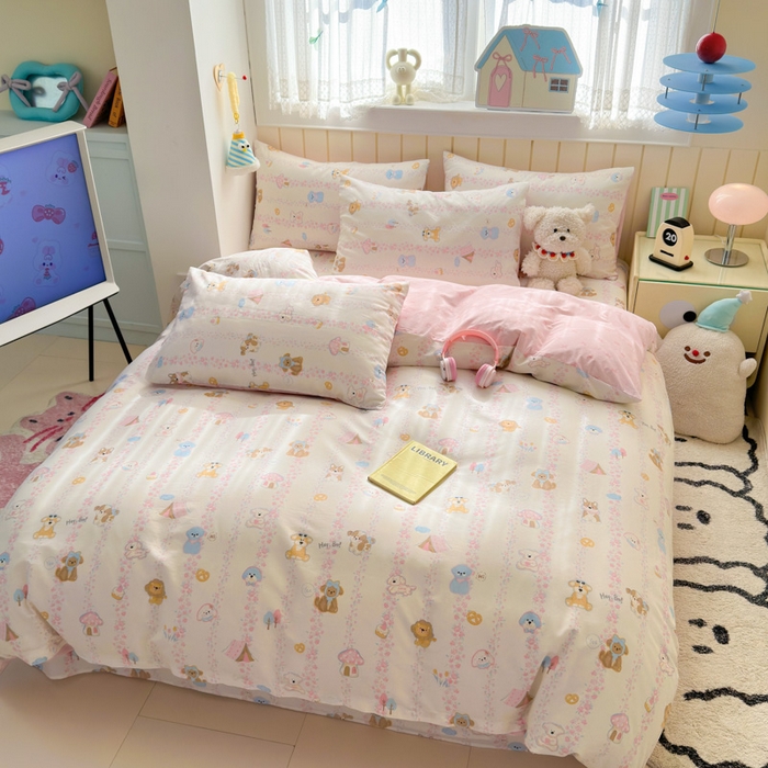 91家纺网 家纺一手货源 找家纺 曼之夏 2025新款全棉纯棉40支学生季卡通印花四件套 可爱多