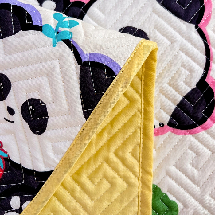 91家纺网 家纺一手货源 找家纺 羽爱家纺 2025新款A类双面印花全棉水洗床盖套件-三件套 欢乐熊猫-