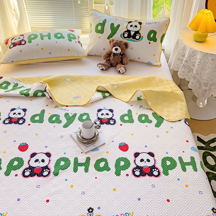 91家纺网 家纺一手货源 找家纺 羽爱家纺 2025新款A类双面印花全棉水洗床盖套件-三件套 欢乐熊猫-