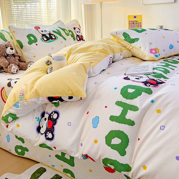 91家纺网 家纺一手货源 找家纺 羽爱家纺 2025新款A类双面印花全棉水洗床盖套件-三件套 欢乐熊猫-