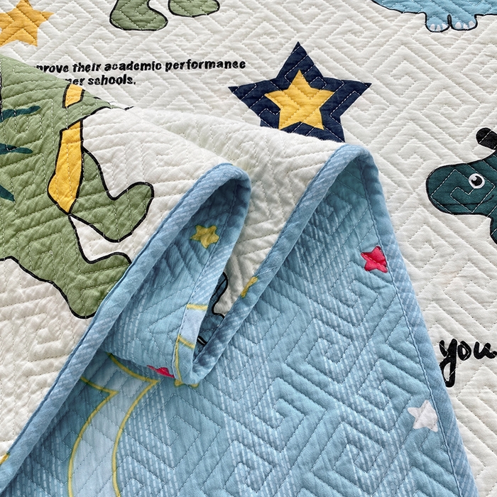 91家纺网 家纺一手货源 找家纺 羽爱家纺 2025新款A类双面印花全棉水洗床盖套件-三件套 恐龙漫画-