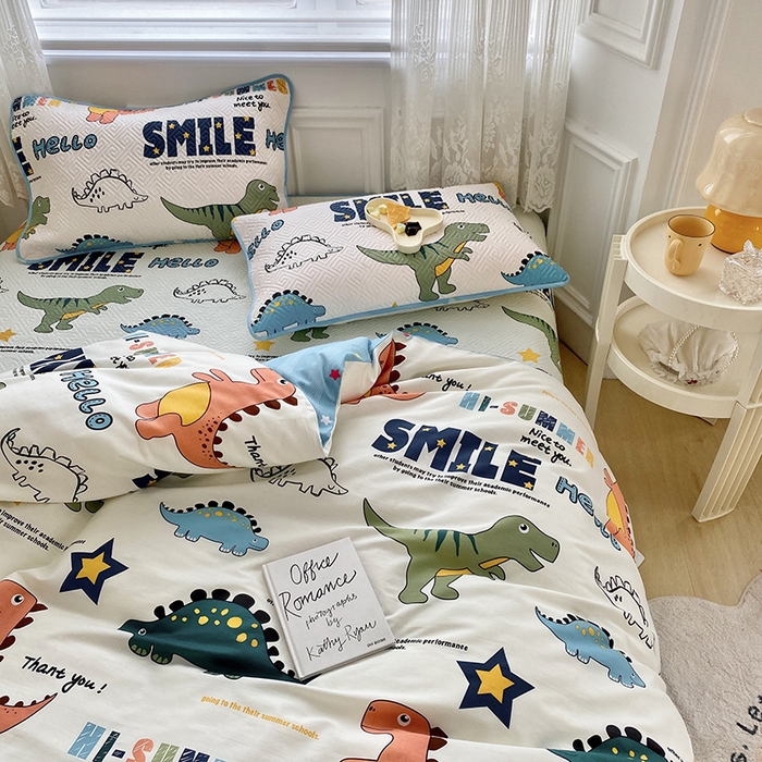 91家纺网 家纺一手货源 找家纺 羽爱家纺 2025新款A类双面印花全棉水洗床盖套件-三件套 恐龙漫画-