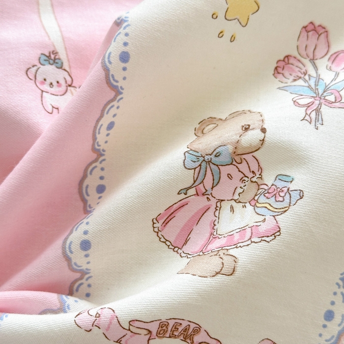 91家纺网 家纺一手货源 找家纺 曼之夏 2025新款全棉纯棉40支学生季卡通印花四件套 奶昔小熊