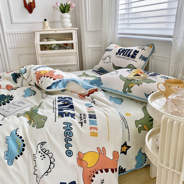 91家纺网 家纺一手货源 找家纺 羽爱家纺 2025新款A类双面印花全棉水洗床盖套件-三件套 恐龙漫画-