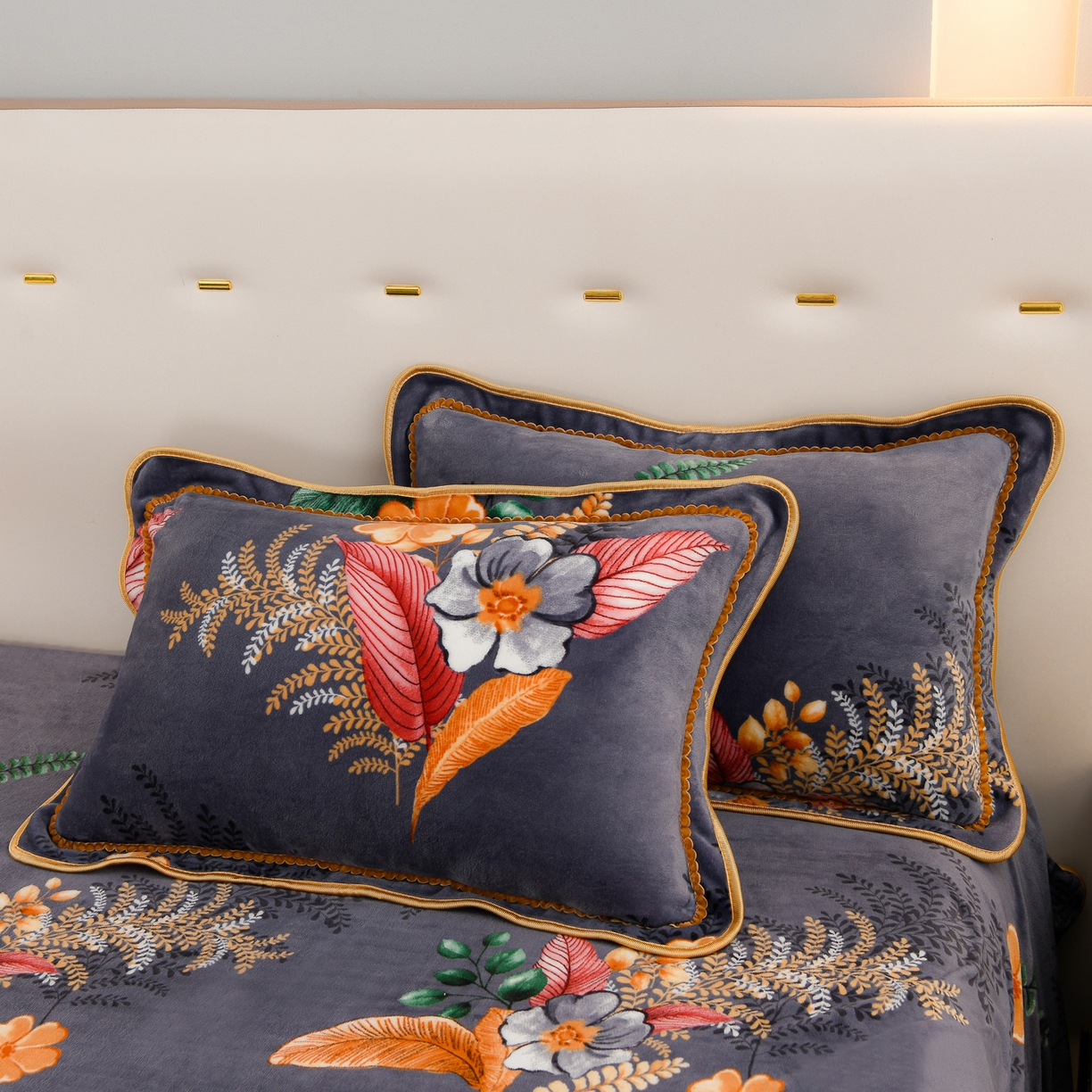 91家纺网 家纺一手货源 找家纺 贝诗梦 2025新款牛奶绒金貂绒法莱绒单被套 盛宴花开