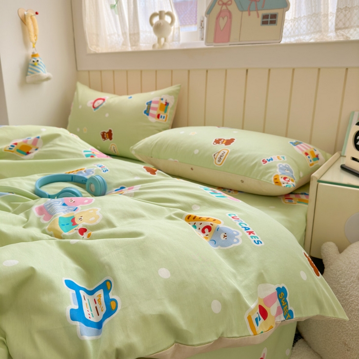 91家纺网 家纺一手货源 找家纺 曼之夏 2025新款全棉纯棉40支学生季卡通印花四件套 趣味熊