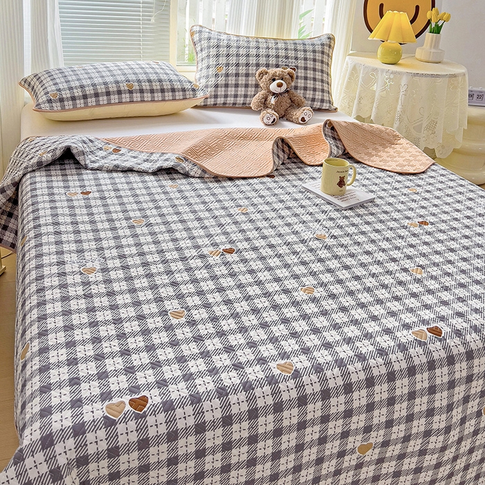 91家纺网 家纺一手货源 找家纺 羽爱家纺 2025新款A类双面印花全棉水洗床盖套件-三件套 恋格-