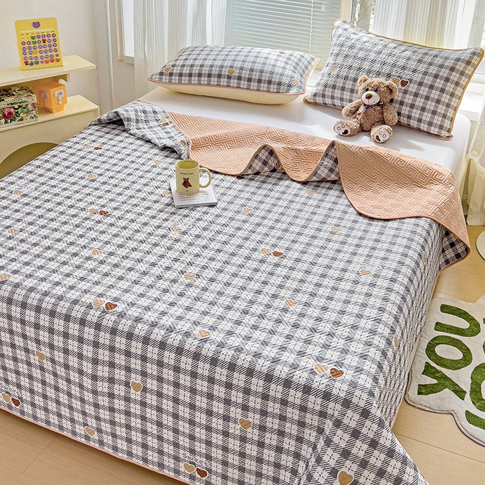 91家纺网 家纺一手货源 找家纺 羽爱家纺 2025新款A类双面印花全棉水洗床盖套件-三件套 恋格-