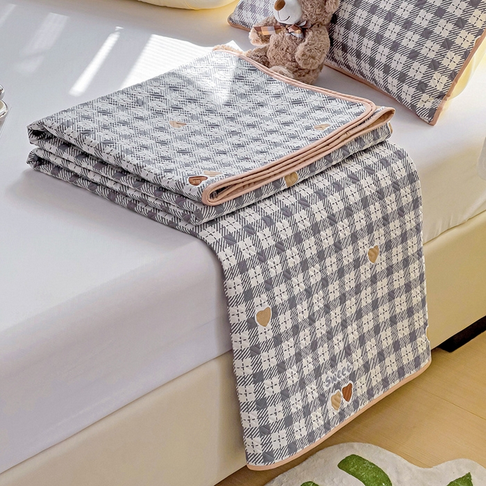 91家纺网 家纺一手货源 找家纺 羽爱家纺 2025新款A类双面印花全棉水洗床盖套件-三件套 恋格-