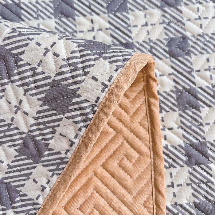 91家纺网 家纺一手货源 找家纺 羽爱家纺 2025新款A类双面印花全棉水洗床盖套件-三件套 恋格-