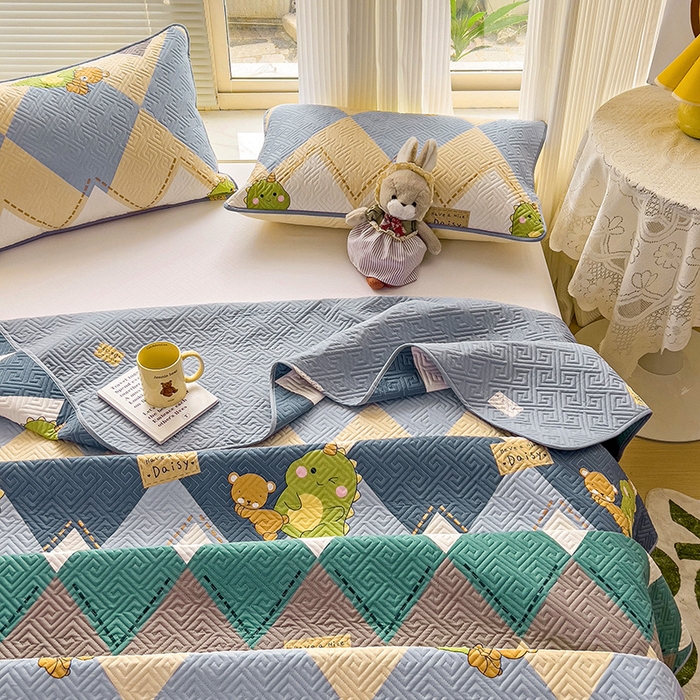 91家纺网 家纺一手货源 找家纺 羽爱家纺 2025新款A类双面印花全棉水洗床盖套件-三件套 菱形恐龙-