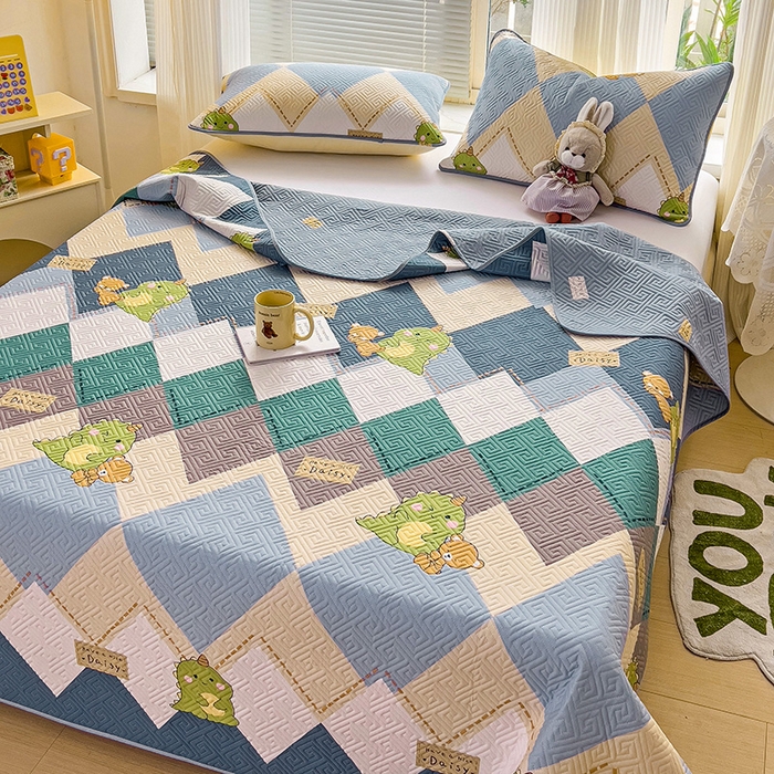 91家纺网 家纺一手货源 找家纺 羽爱家纺 2025新款A类双面印花全棉水洗床盖套件-三件套 菱形恐龙-