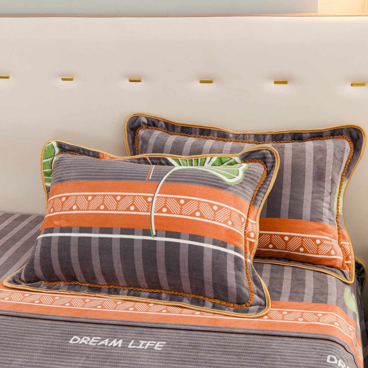 91家纺网 家纺一手货源 找家纺 贝诗梦 2025新款牛奶绒金貂绒法莱绒单被套 一叶知秋