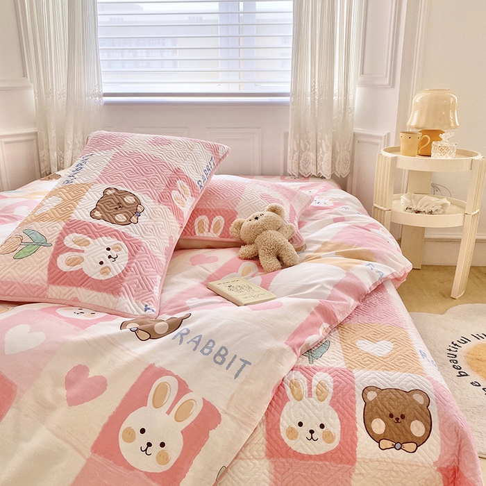 91家纺网 家纺一手货源 找家纺 羽爱家纺 2025新款A类双面印花全棉水洗床盖套件-三件套 奶油兔-