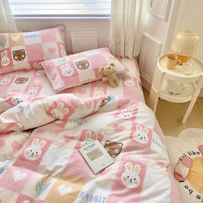 91家纺网 家纺一手货源 找家纺 羽爱家纺 2025新款A类双面印花全棉水洗床盖套件-三件套 奶油兔-