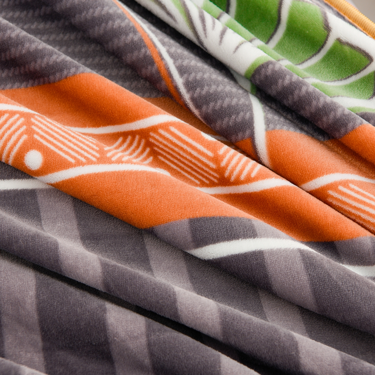 91家纺网 家纺一手货源 找家纺 贝诗梦 2025新款牛奶绒金貂绒法莱绒单被套 一叶知秋