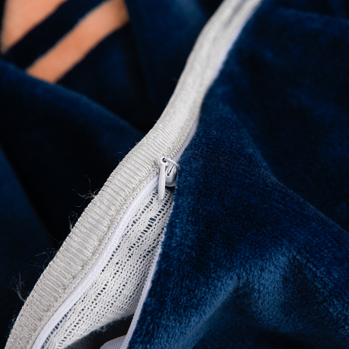 91家纺网 家纺一手货源 找家纺 贝诗梦 2025新款牛奶绒金貂绒法莱绒单被套 月光玫瑰