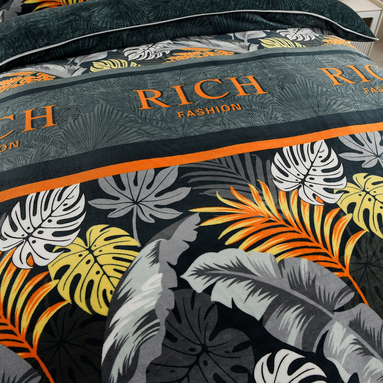 91家纺网 家纺一手货源 找家纺 贝诗梦 2025新款牛奶绒金貂绒法莱绒单被套 长安富贵