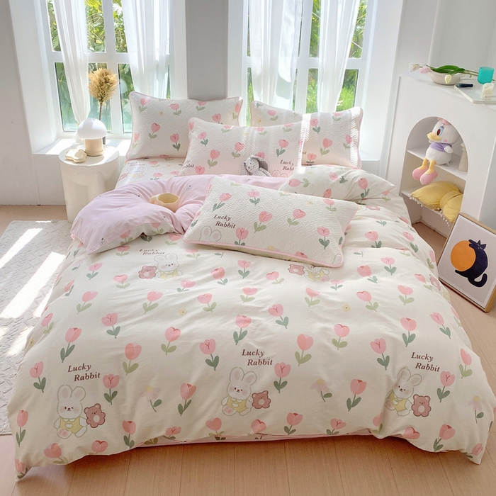 91家纺网 家纺一手货源 找家纺 羽爱家纺 2025新款A类双面印花全棉水洗床盖套件-三件套 小幸运-