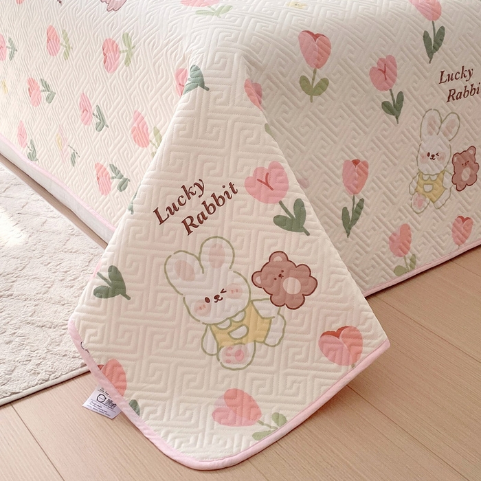 91家纺网 家纺一手货源 找家纺 羽爱家纺 2025新款A类双面印花全棉水洗床盖套件-三件套 小幸运-