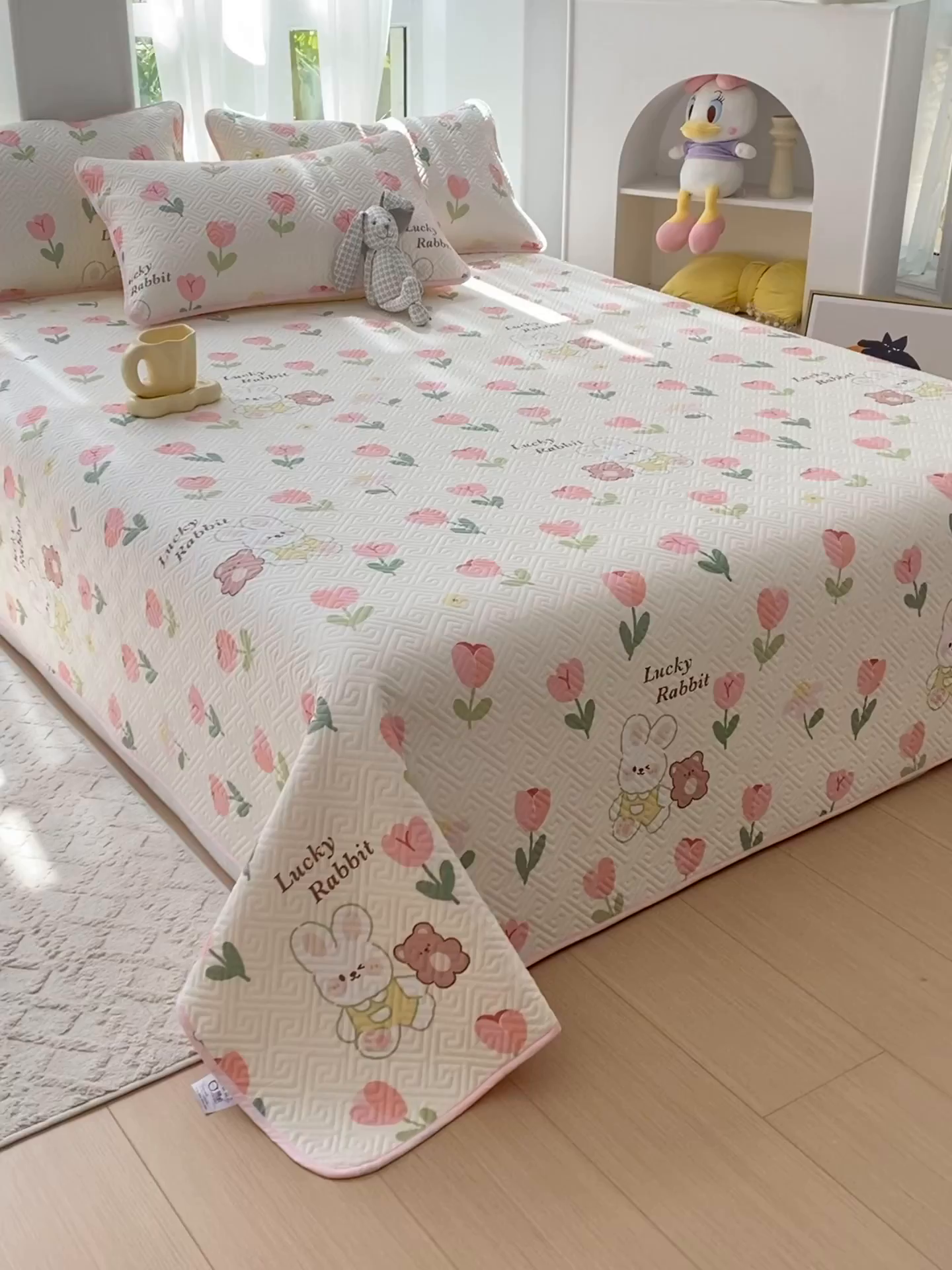 91家纺网 家纺一手货源 找家纺 羽爱家纺 2025新款A类双面印花全棉水洗床盖套件-三件套 小幸运-