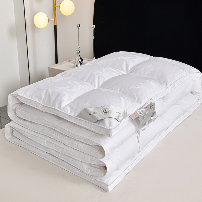 91家纺网 家纺一手货源 找家纺 棠婷  2025年新款全棉80s贡缎50白鸭绒90白鹅绒被鸭绒被双层大提花羽绒被子 白色