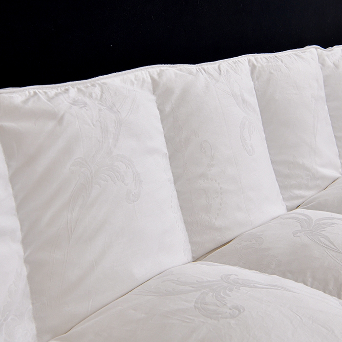 91家纺网 家纺一手货源 找家纺 棠婷  2025年新款全棉80s贡缎50白鸭绒90白鹅绒被鸭绒被双层大提花羽绒被子 白色