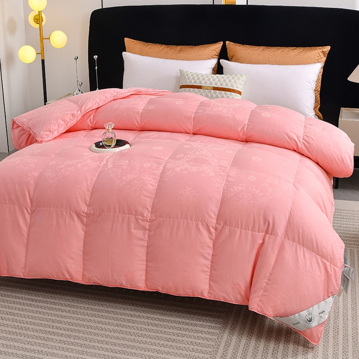 91家纺网 家纺一手货源 找家纺 棠婷  2025年新款全棉80s贡缎50白鸭绒90白鹅绒被鸭绒被双层大提花羽绒被子 粉色