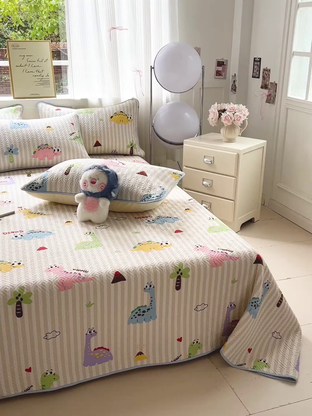 91家纺网 家纺一手货源 找家纺 羽爱家纺 2025新款A类双面印花全棉水洗床盖套件-三件套 动漫恐龙