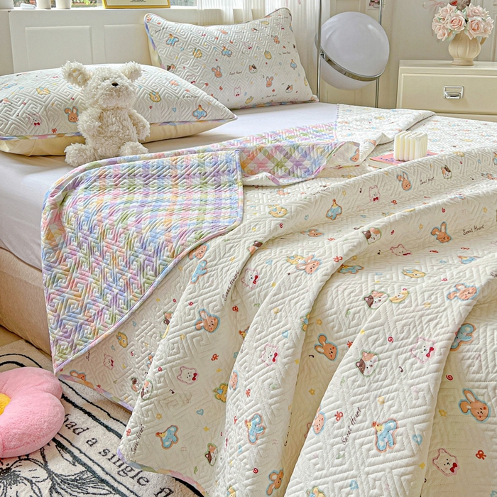 91家纺网 家纺一手货源 找家纺 羽爱家纺 2025新款A类双面印花全棉水洗床盖套件-三件套 萌宠国度