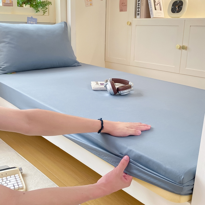 91家纺网 家纺一手货源 找家纺 凡客家居 2025新款全棉学生床笠三件套 蔚蓝