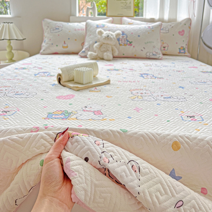 91家纺网 家纺一手货源 找家纺 羽爱家纺 2025新款A类双面印花全棉水洗床盖套件-三件套 甜蜜伙伴