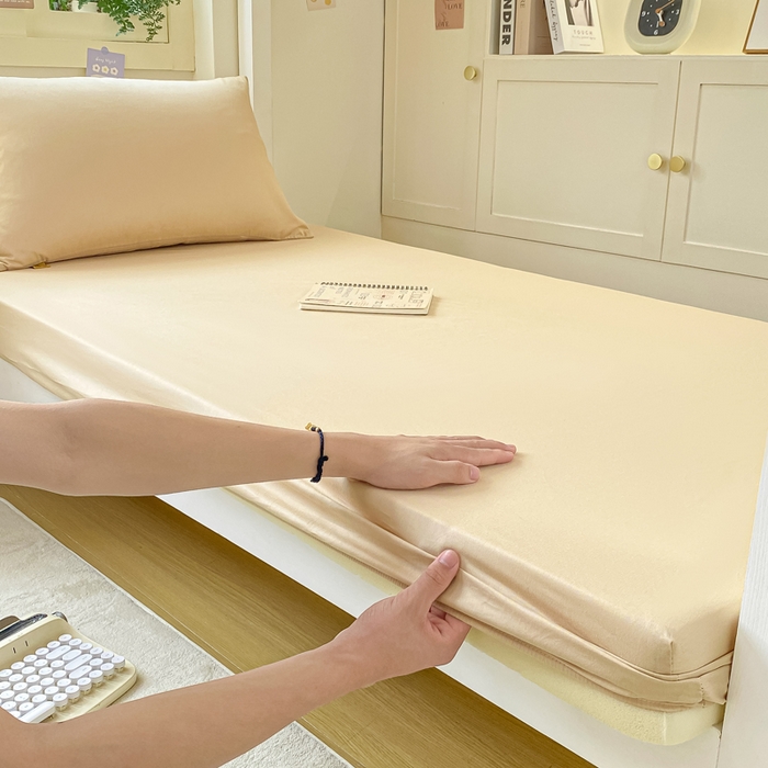 91家纺网 家纺一手货源 找家纺 凡客家居 2025新款全棉学生床笠三件套 奶茶