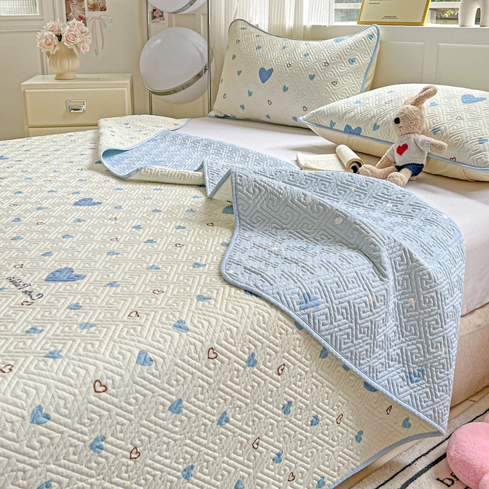 91家纺网 家纺一手货源 找家纺 羽爱家纺 2025新款A类双面印花全棉水洗床盖套件-三件套 心相印