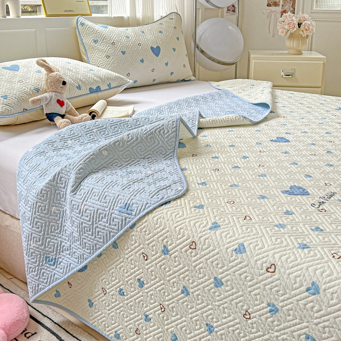 91家纺网 家纺一手货源 找家纺 羽爱家纺 2025新款A类双面印花全棉水洗床盖套件-三件套 心相印